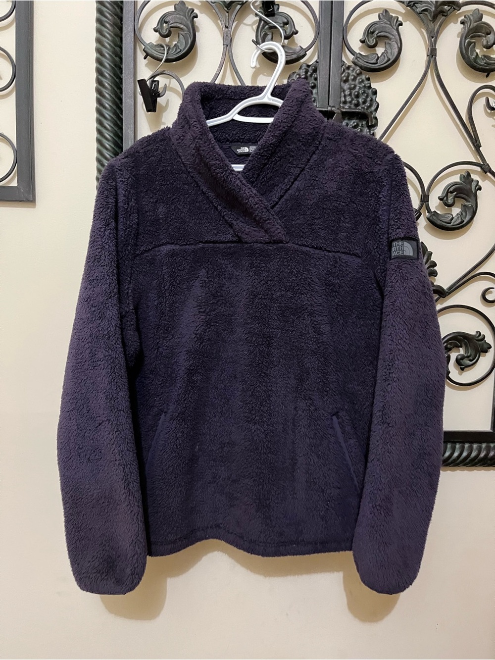 The Northface
Campshire 
Pull-over
Sherpa Fleece
Size Xl for Women